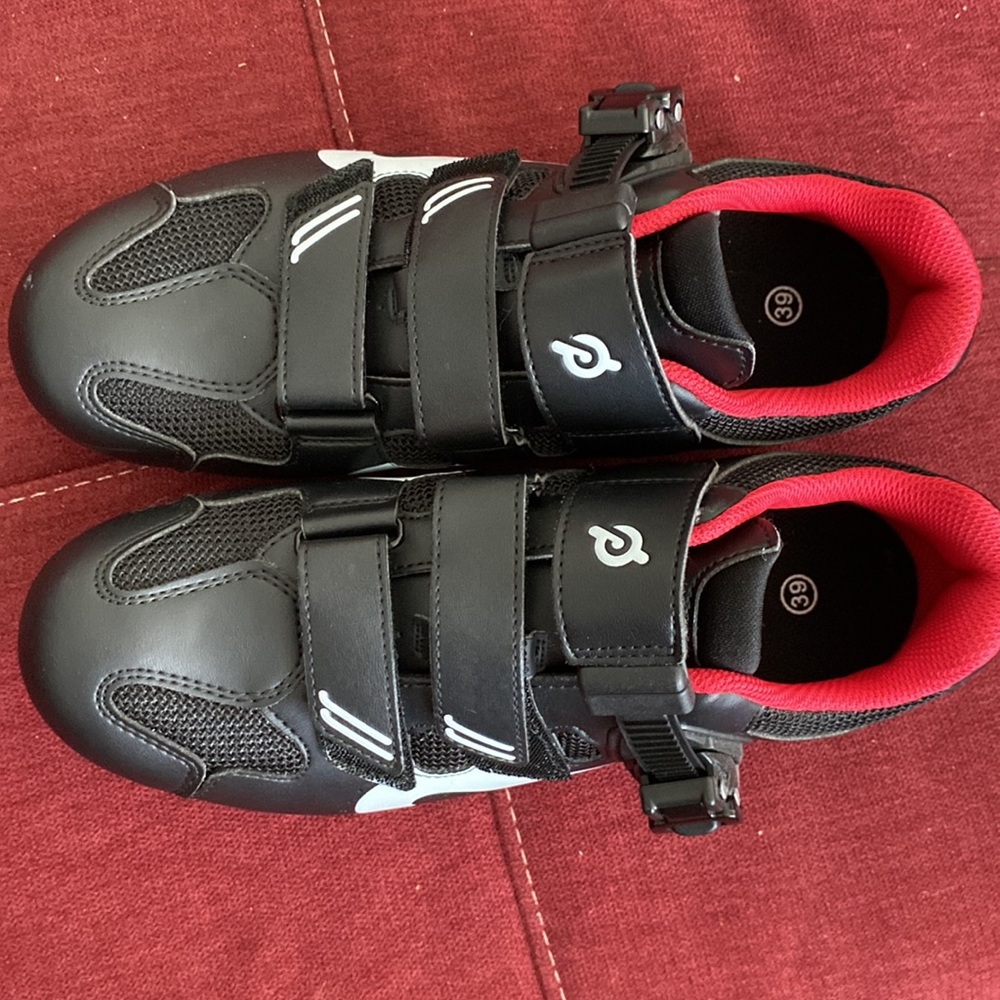 Peloton cycle shoes - Womens size 39!  Excellent condition.